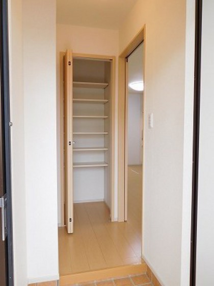 玄関　他号室のお写真です