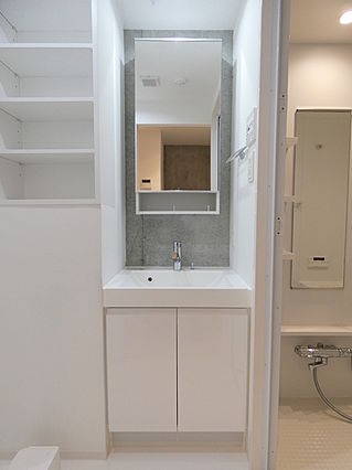 洗面設備　※別部屋の参考写真です。