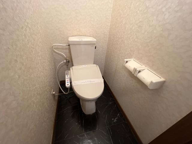 トイレ　シャワー付トイレ
