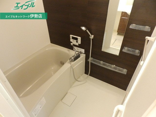 バス・シャワールーム　同型参考写真