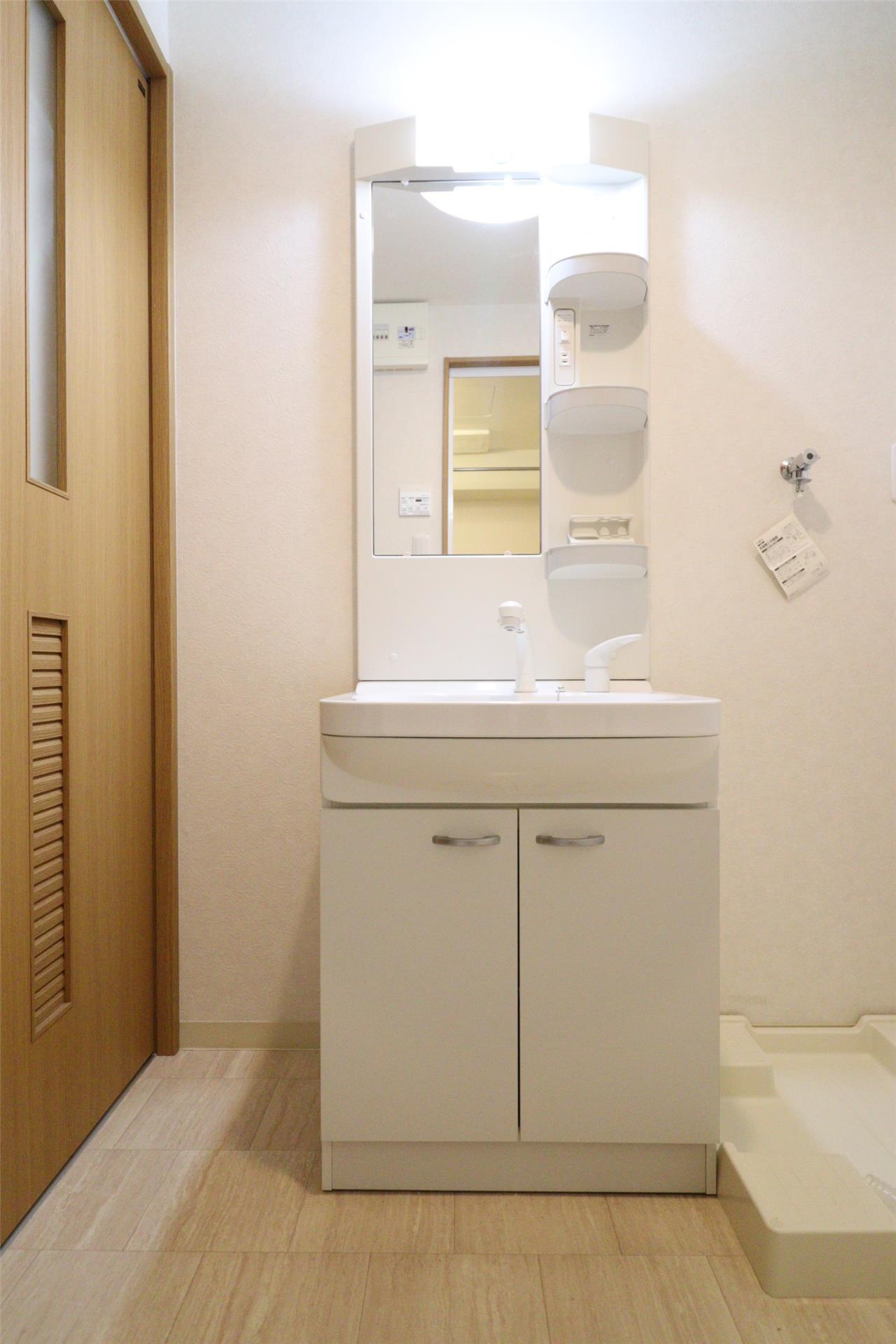 洗面設備　※同物件内別室の写真を使用しております。