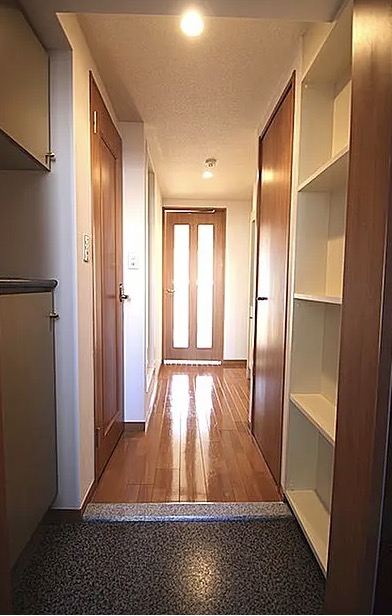 玄関　※別部屋参考写真