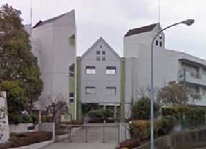 中学校　小田中学校（中学校）まで570m