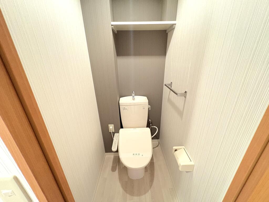 トイレ　温水洗浄暖房便座