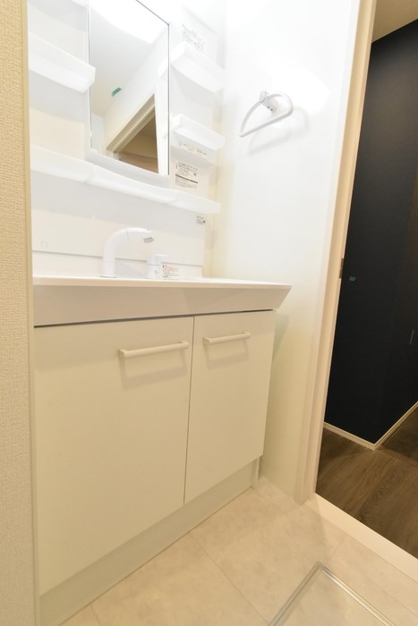 洗面設備　シャワー付き洗面台