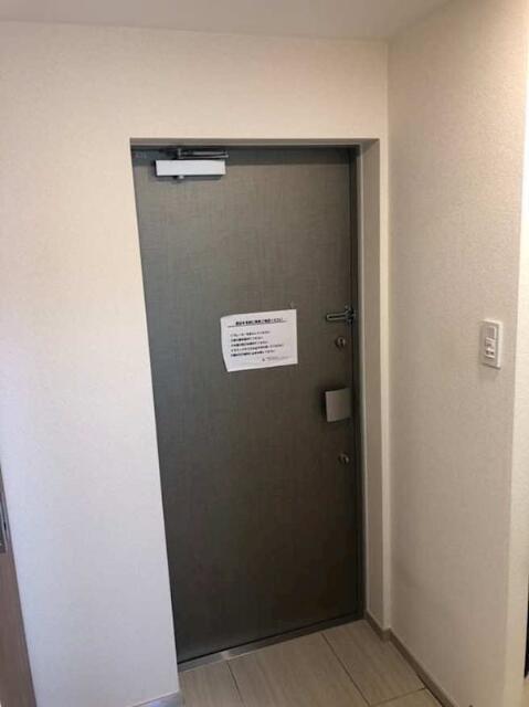 玄関　?