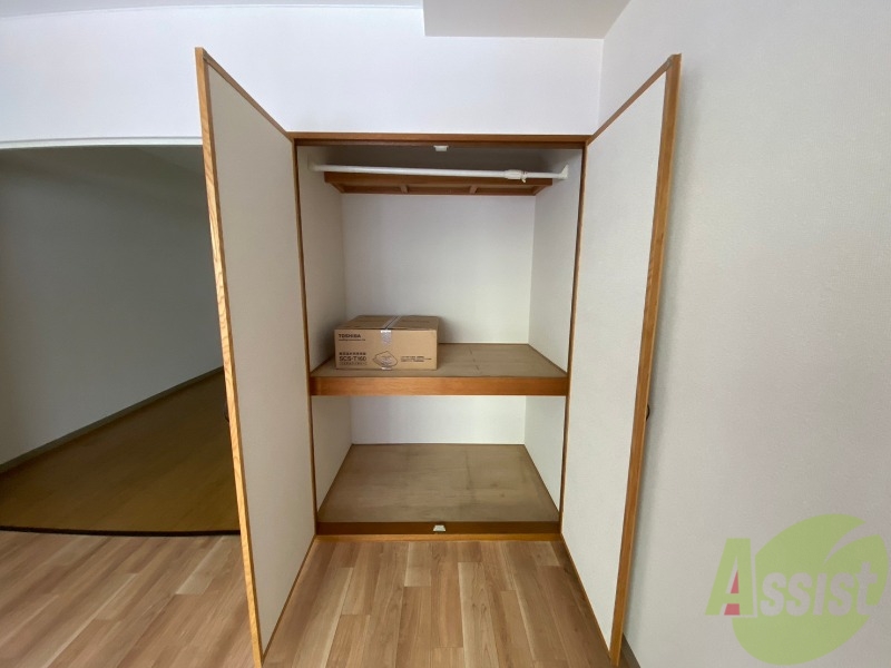 収納　寝室の収納です。部屋がすっきり片付きます。