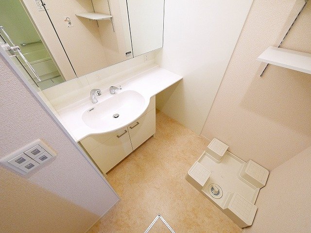 洗面設備　使いやすい洗面所です