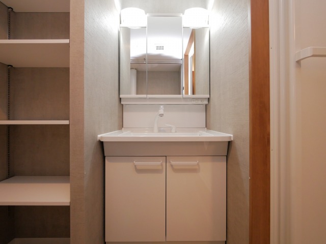 洗面設備　洗面化粧台付き♪