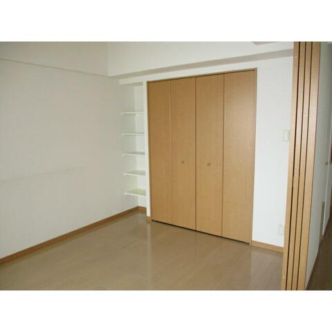 収納　ハンガーラック付きで楽々収納♪