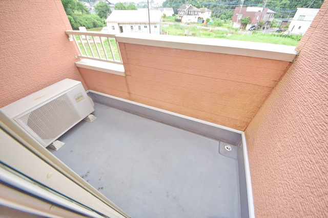 バルコニー　～今日は朝からお洗濯～