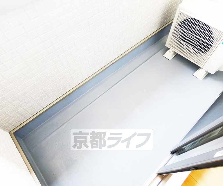 バルコニー　日当たりの良いバルコニです！