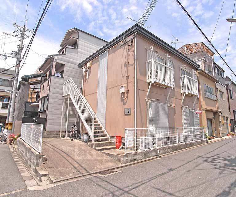 建物外観　閑静な住宅街にあります。
