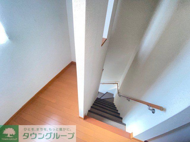 ロビー　現況を優先　2Ｆ階段　収納