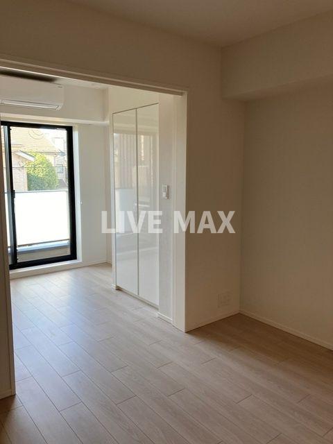 居室・リビング　別号室参考写真