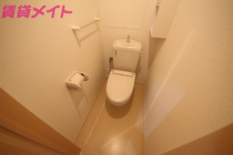 トイレ　同一物件の別部屋の写真です