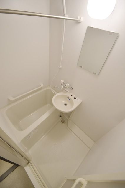 バス・シャワールーム　バスルーム