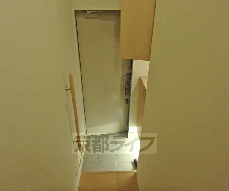 玄関　下駄箱など収納スペースもあります