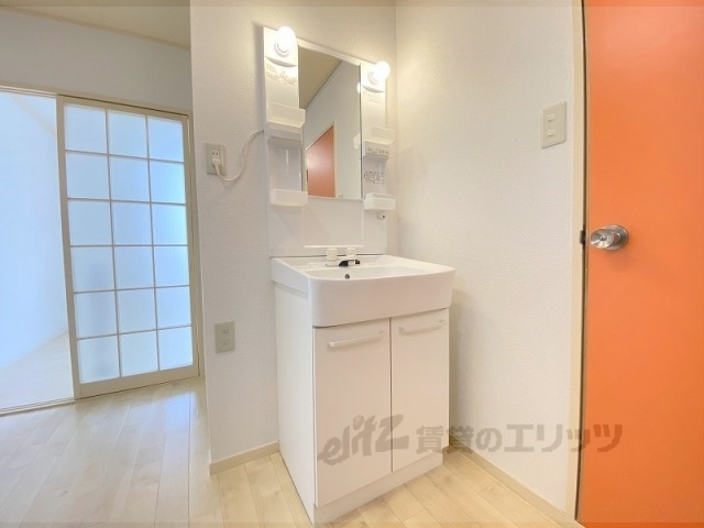 洗面設備　独立洗面台