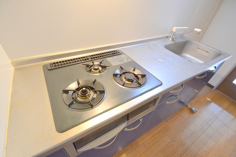 キッチン　お問合せはシティホーム海田センター　082-821-2227