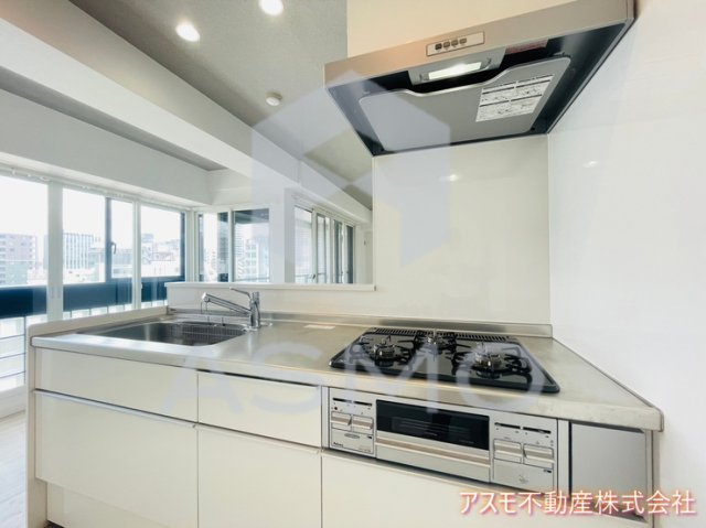 キッチン　同マンション別部屋　参考写真