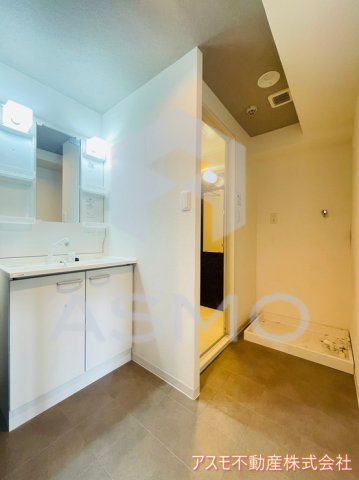 洗面設備　同マンション別部屋　参考写真