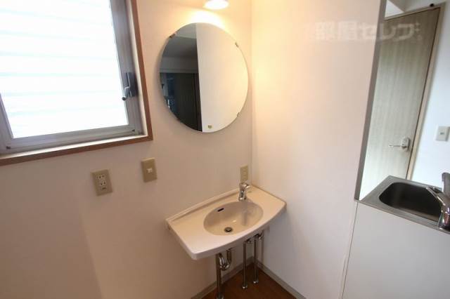 洗面設備　オシャレな洗面台