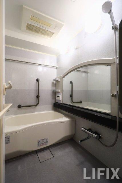 バス・シャワールーム　風呂