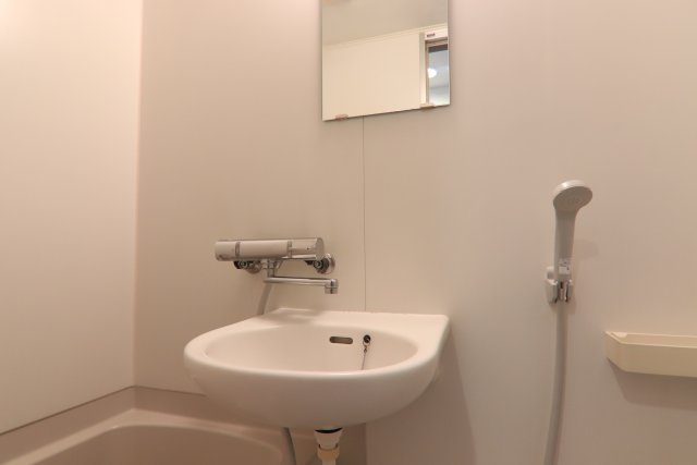 洗面設備　別室の参考写真です。※現況優先