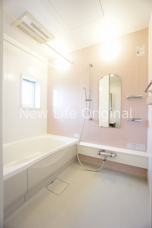 バス・シャワールーム　1日の疲れを癒す浴室は追い焚き機能付き☆