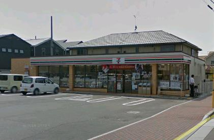 コンビニ　セブンイレブン（コンビニ）まで1000m