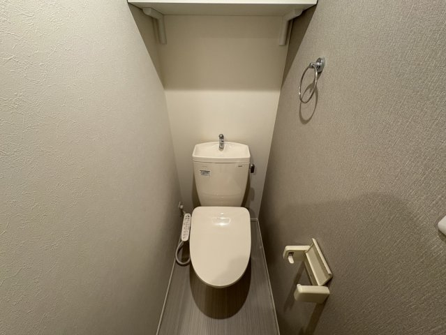 トイレ　メゾンド琥珀