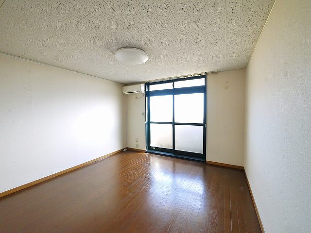 その他部屋・スペース　使い勝手のいい洋室です