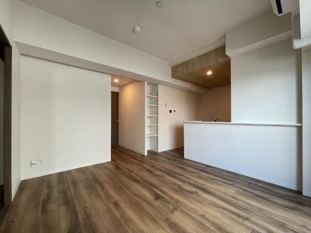 居室・リビング　☆明るい洋室☆