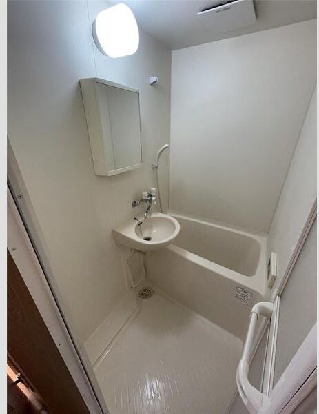 バス・シャワールーム　お風呂です