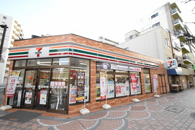 コンビニ　セブンイレブン 横浜伊勢佐木町7丁目店（コンビニ）まで438m