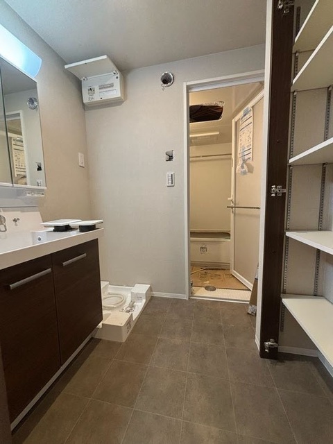 洗面設備　※建築途中の写真です