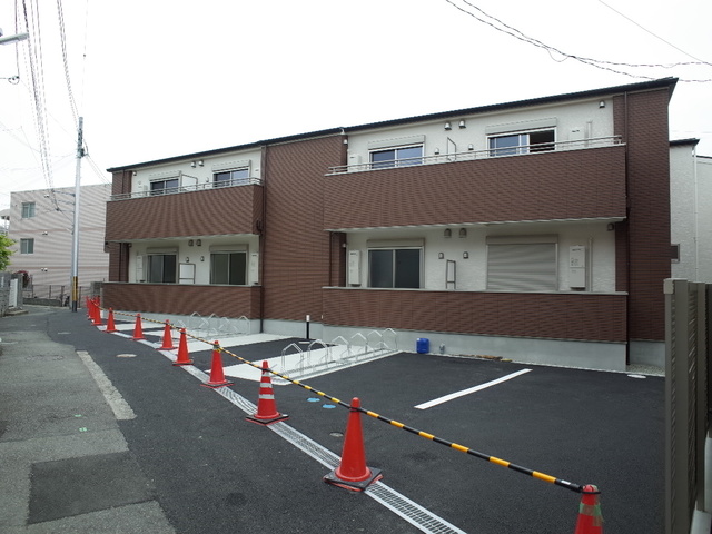 建物外観　建設中