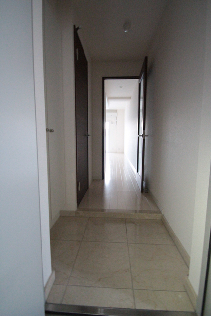 玄関　※角部屋のお写真を参考にしております