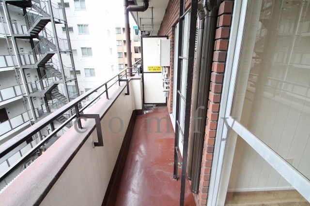 バルコニー　バルコニー