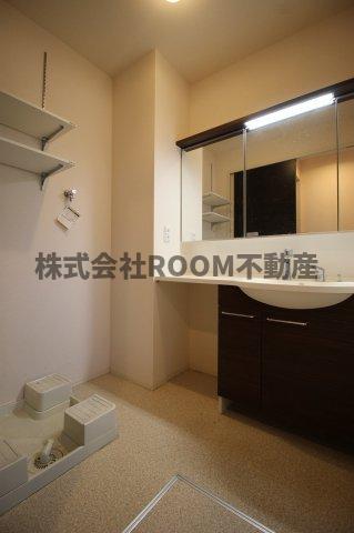 洗面設備　使いやすい洗面所です