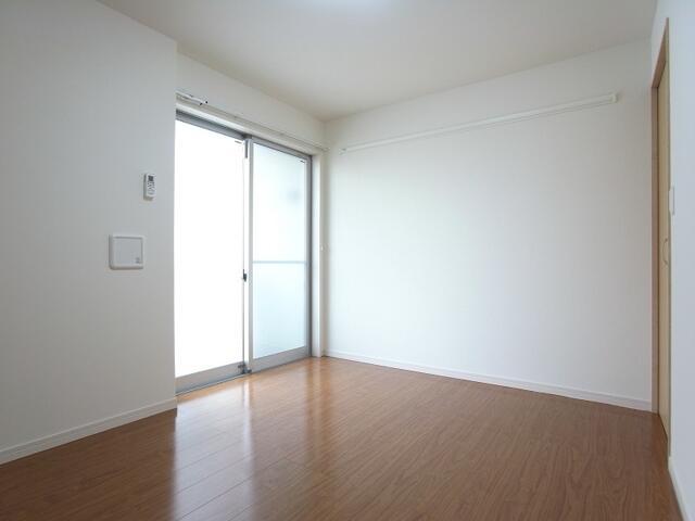 居室・リビング　?