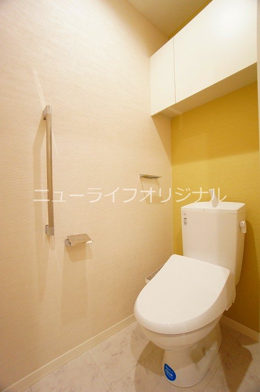 トイレ　あると嬉しい温水洗浄便座付き♪