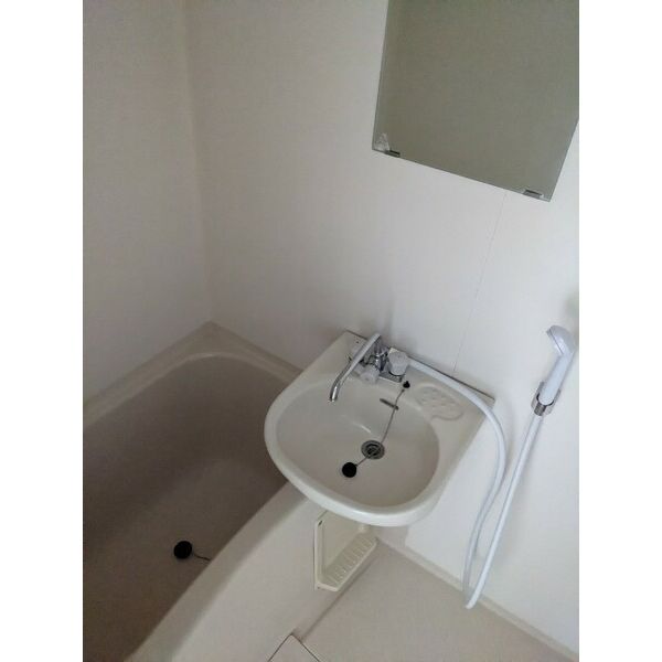 バス・シャワールーム　※別室の参考写真の為、現況優先です。