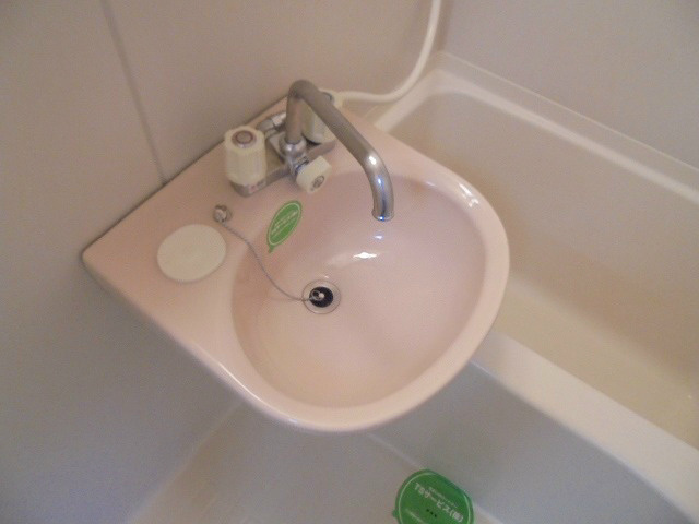 洗面設備　※202号室のお写真です