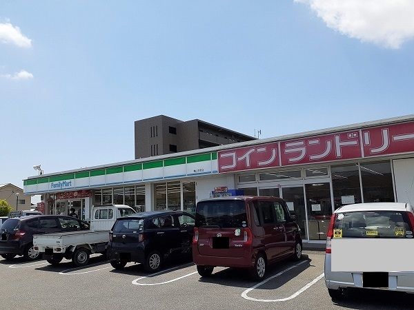 コンビニ　ファミリーマート羽若店（コンビニ）まで1100m