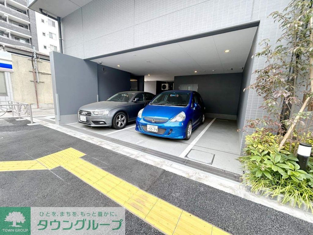 駐車場　駐車場