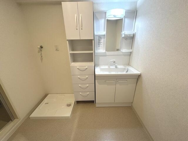 洗面設備　※５０５号室募集時の写真です。