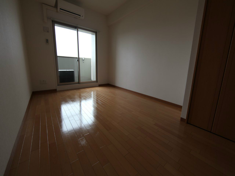 その他部屋・スペース　洋室7.5帖　エアコン完備　バルコニー