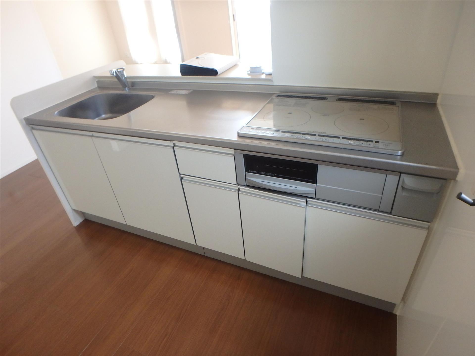 キッチン　同タイプ室内写真